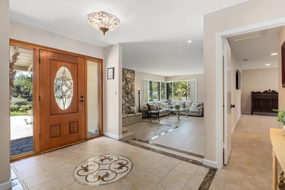 2125 Walnut Lane Vista, CA 92084