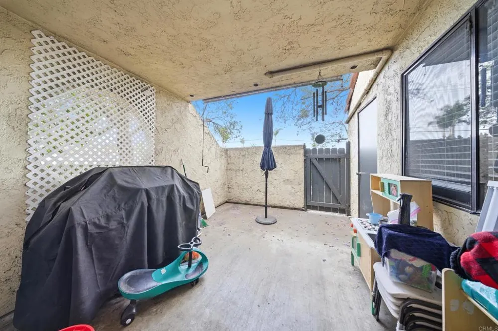 341 Melrose Drive Vista, CA 92083
