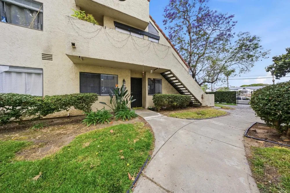 341 Melrose Drive Vista, CA 92083