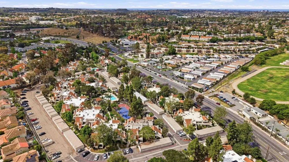 341 Melrose Drive Vista, CA 92083