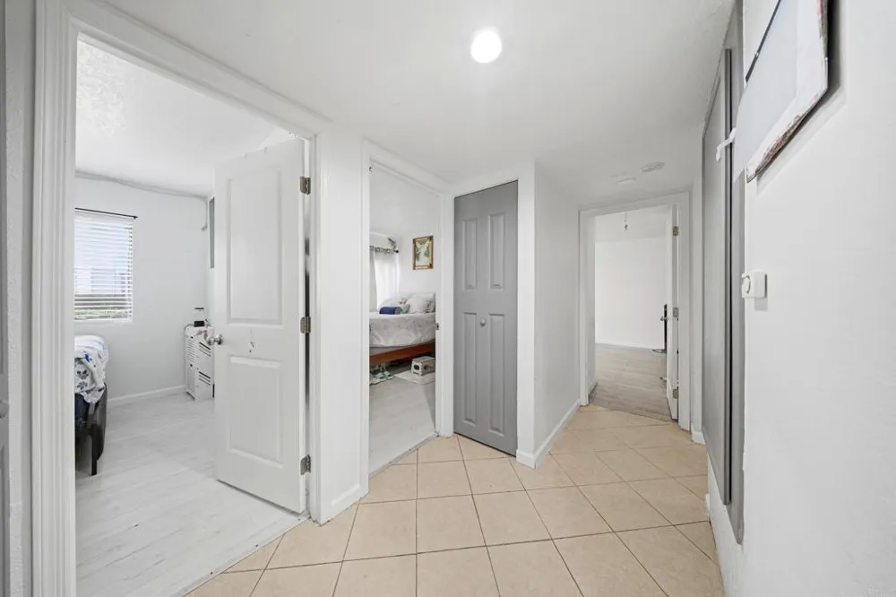 341 Melrose Drive Vista, CA 92083