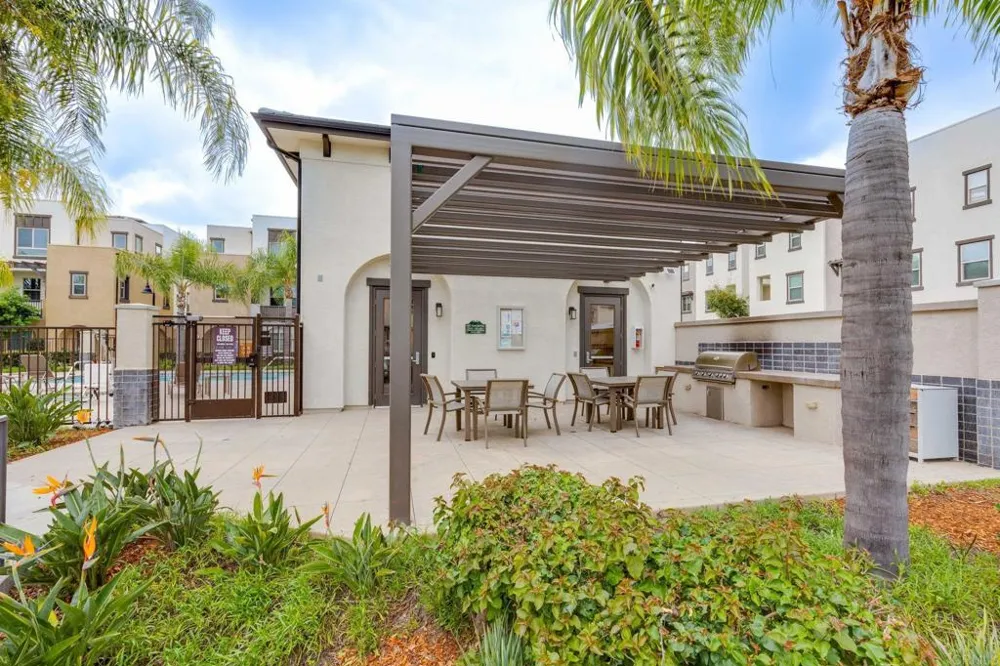 2227 Solara Lane Vista, CA 92081