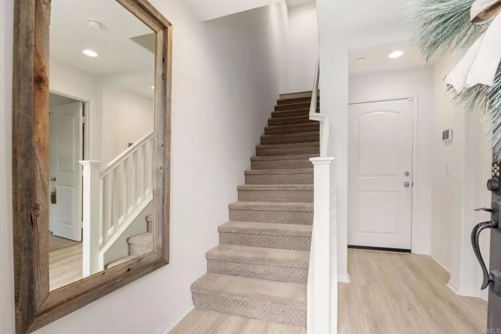 2227 Solara Lane Vista, CA 92081