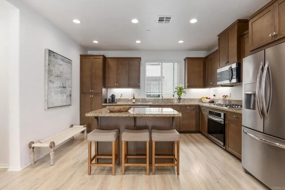 2227 Solara Lane Vista, CA 92081