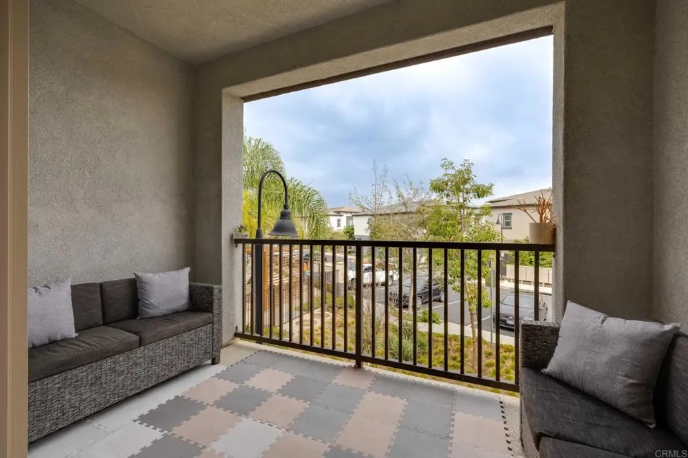 2227 Solara Lane Vista, CA 92081
