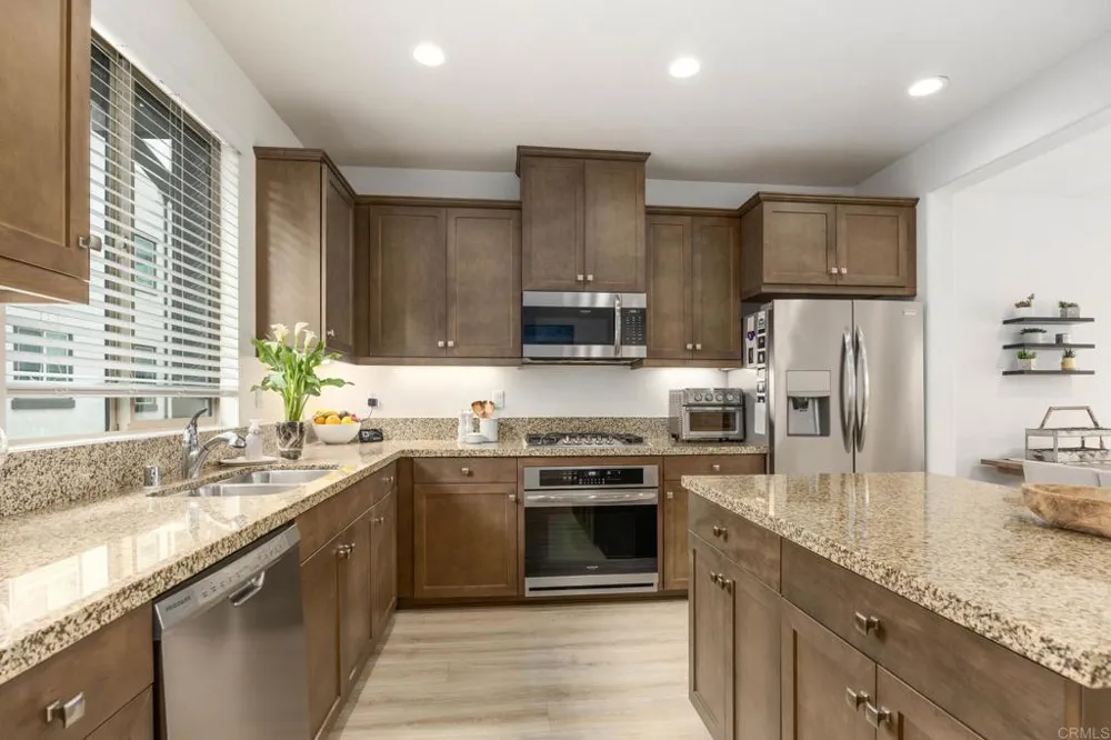 2227 Solara Lane Vista, CA 92081
