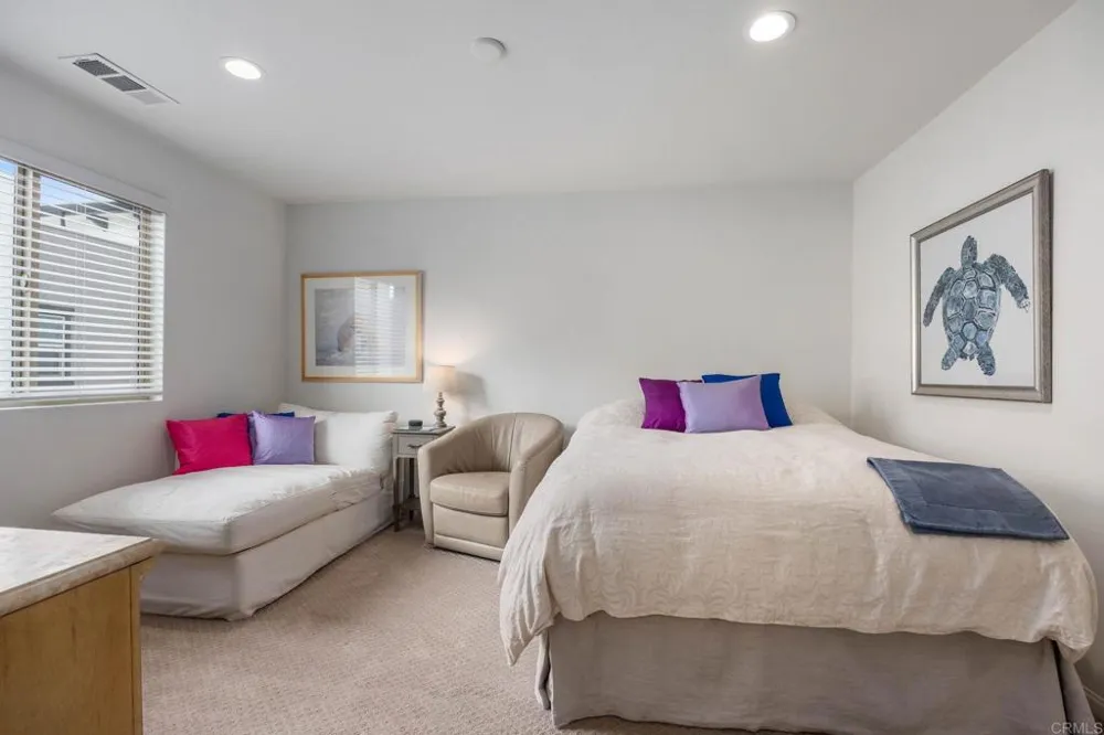2227 Solara Lane Vista, CA 92081