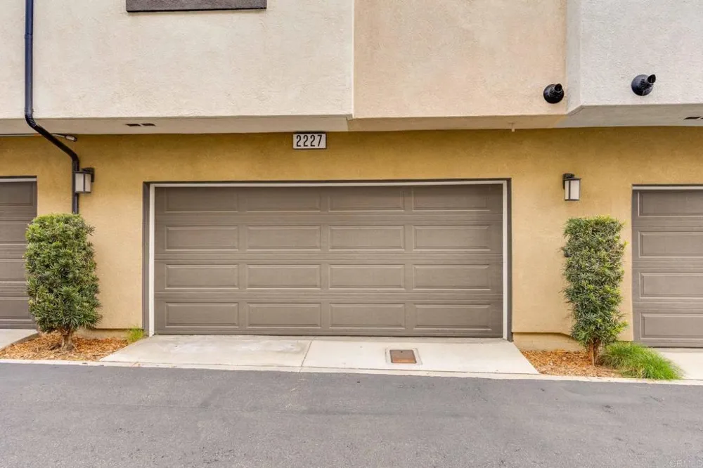 2227 Solara Lane Vista, CA 92081