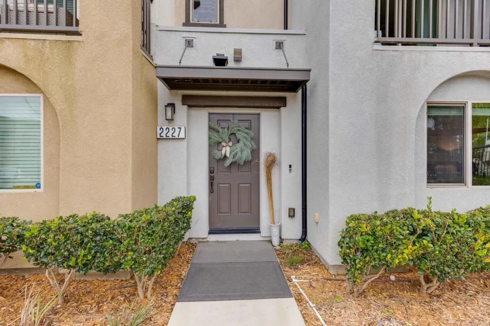 2227 Solara Lane Vista, CA 92081