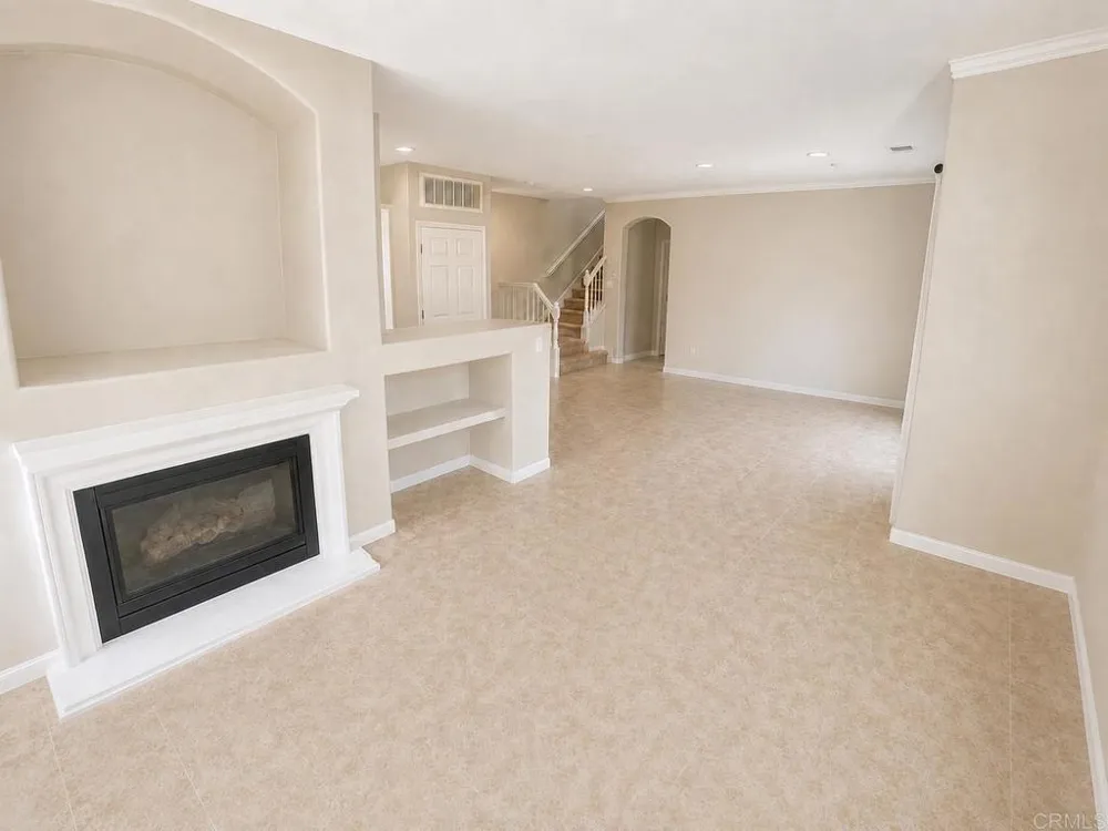 1227 Ave San Marcos, CA 92078