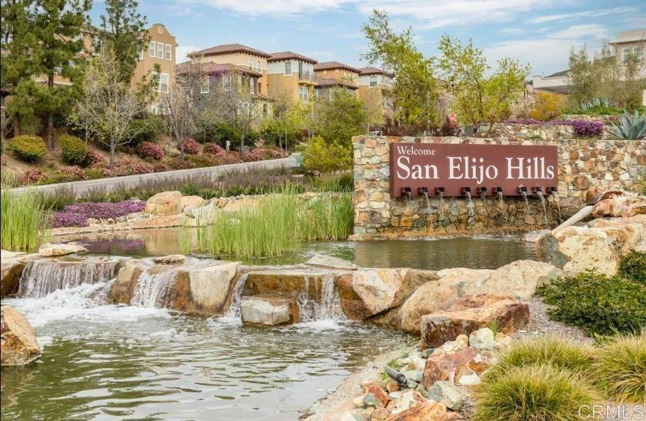 1227 Ave San Marcos, CA 92078