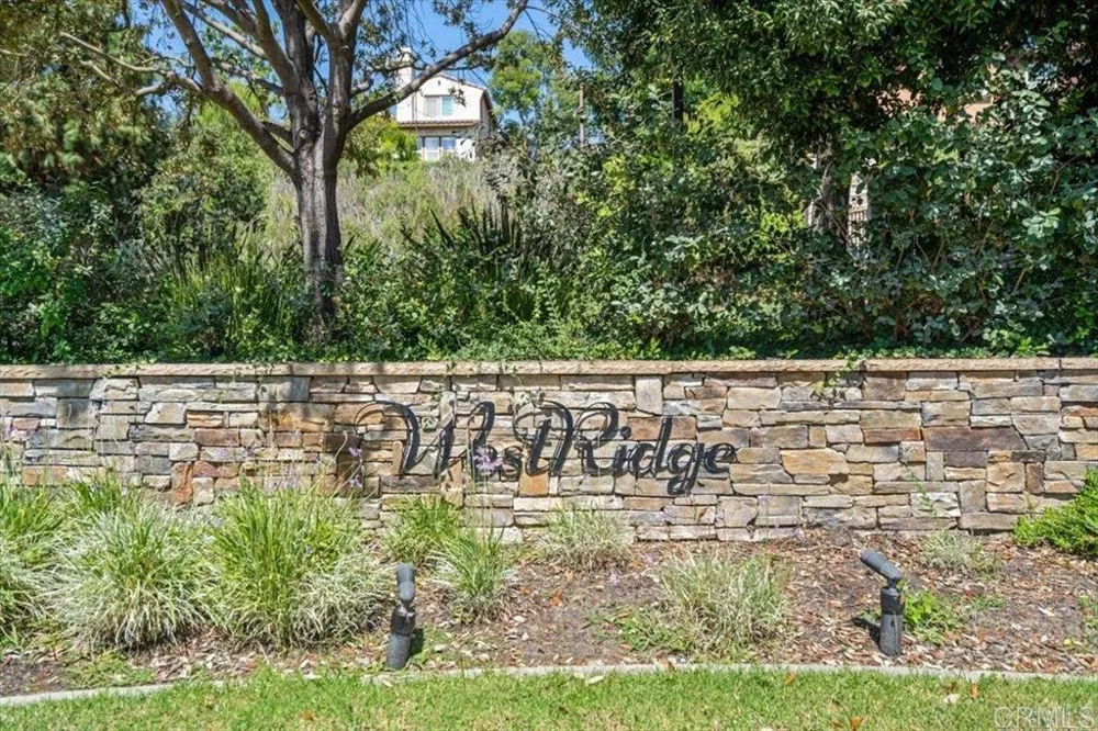 1227 Ave San Marcos, CA 92078