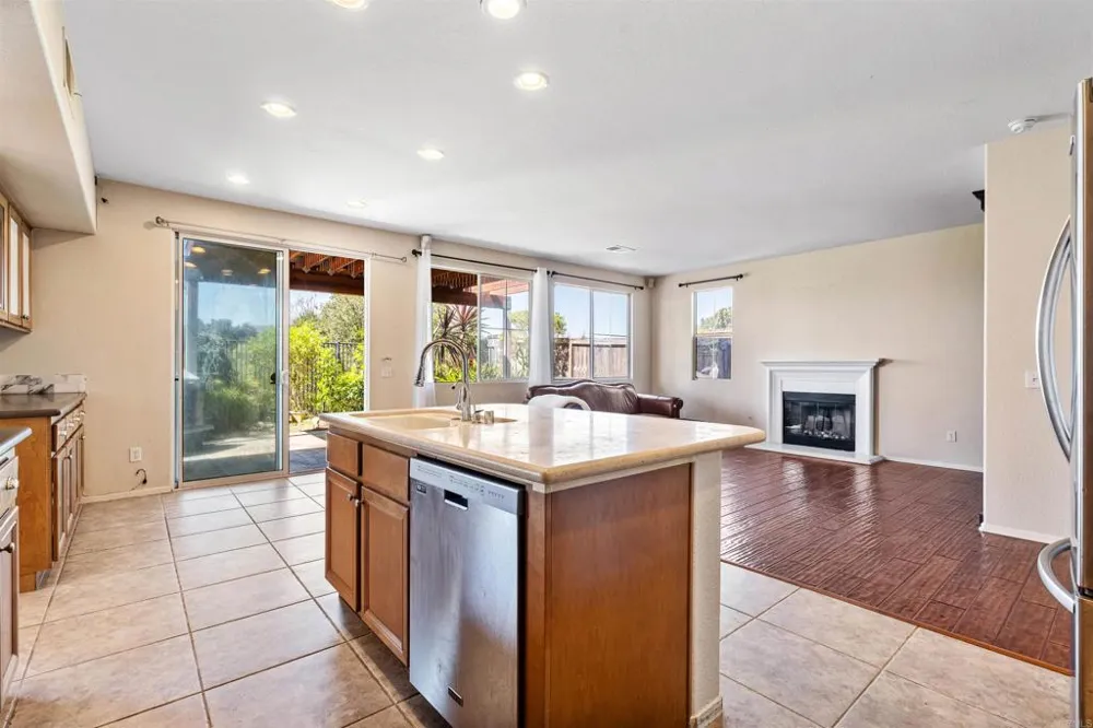 5276 Willow Walk Oceanside, CA 92057
