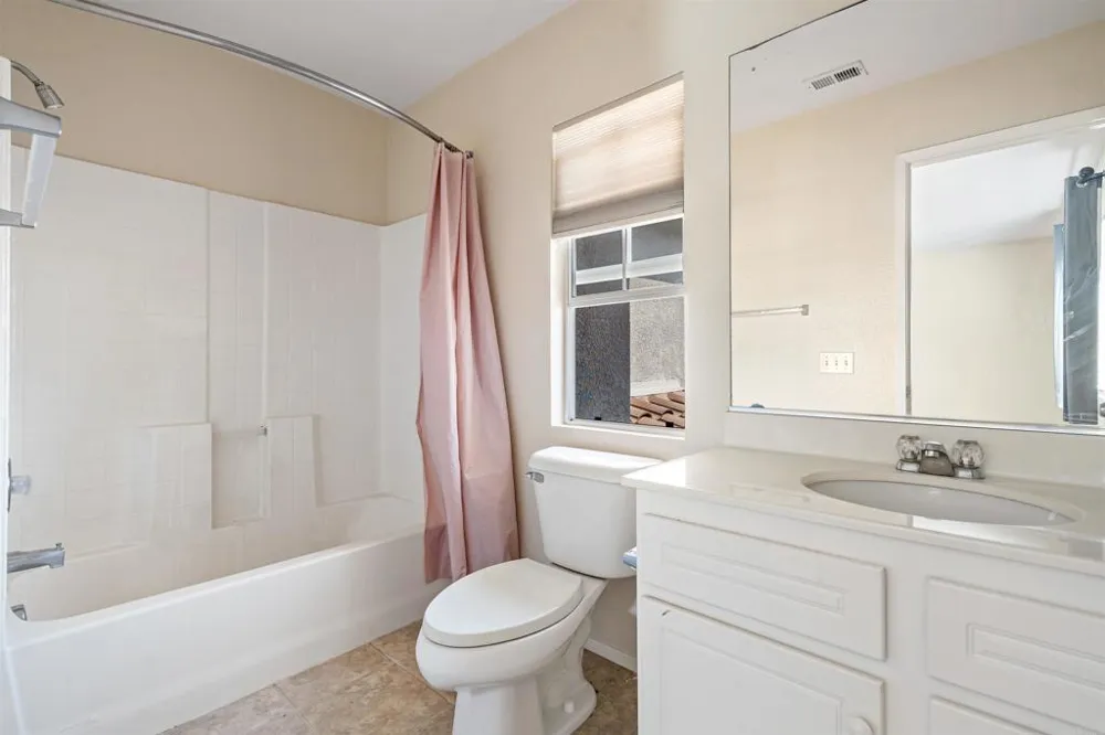 5276 Willow Walk Oceanside, CA 92057