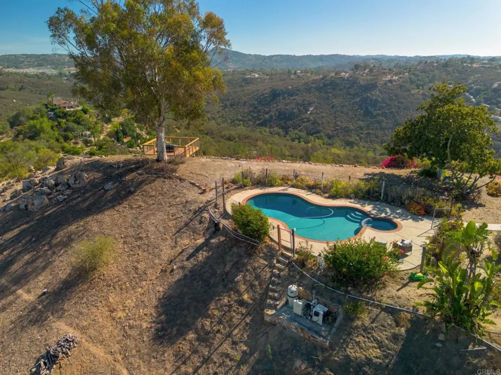 13703 Little Pond Road Valley Center, CA 92082