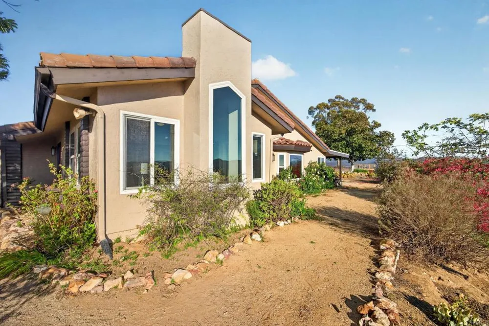 13703 Little Pond Road Valley Center, CA 92082
