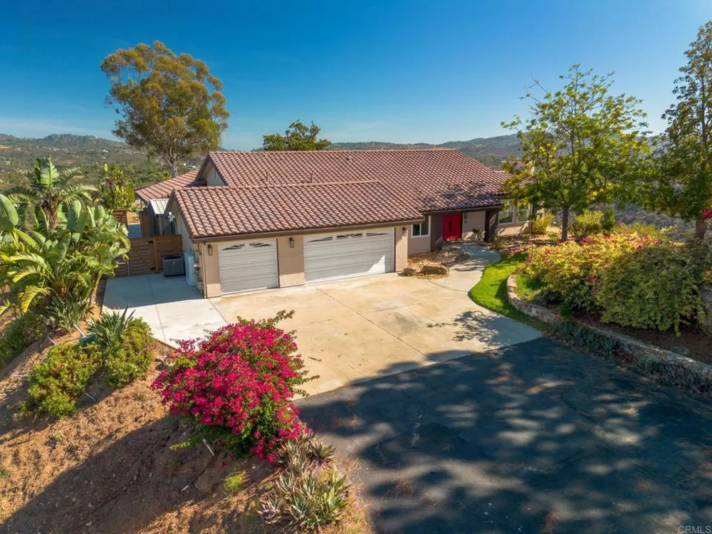 13703 Little Pond Road Valley Center, CA 92082