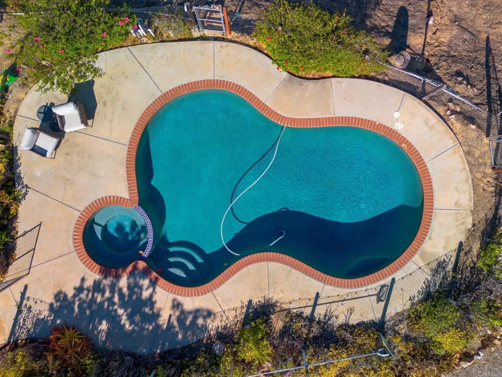 13703 Little Pond Road Valley Center, CA 92082
