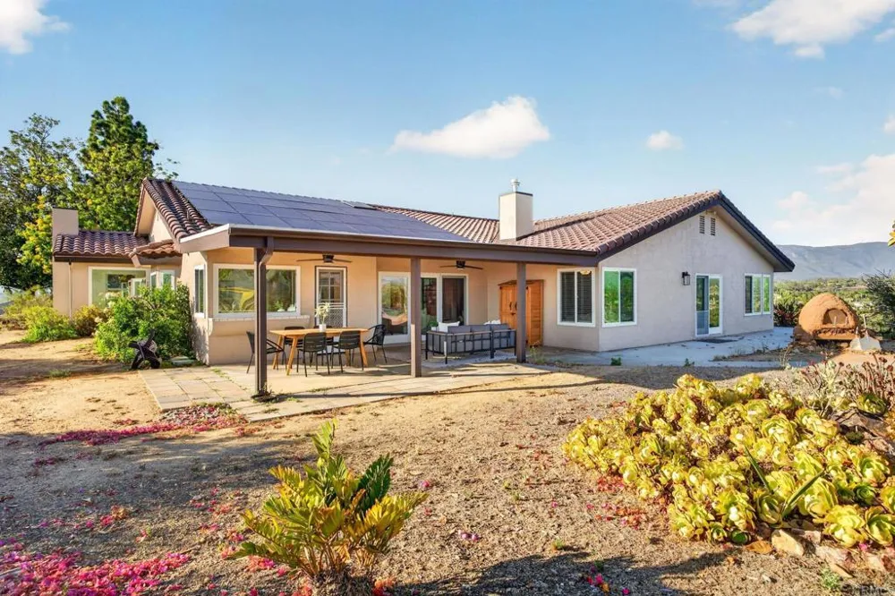 13703 Little Pond Road Valley Center, CA 92082