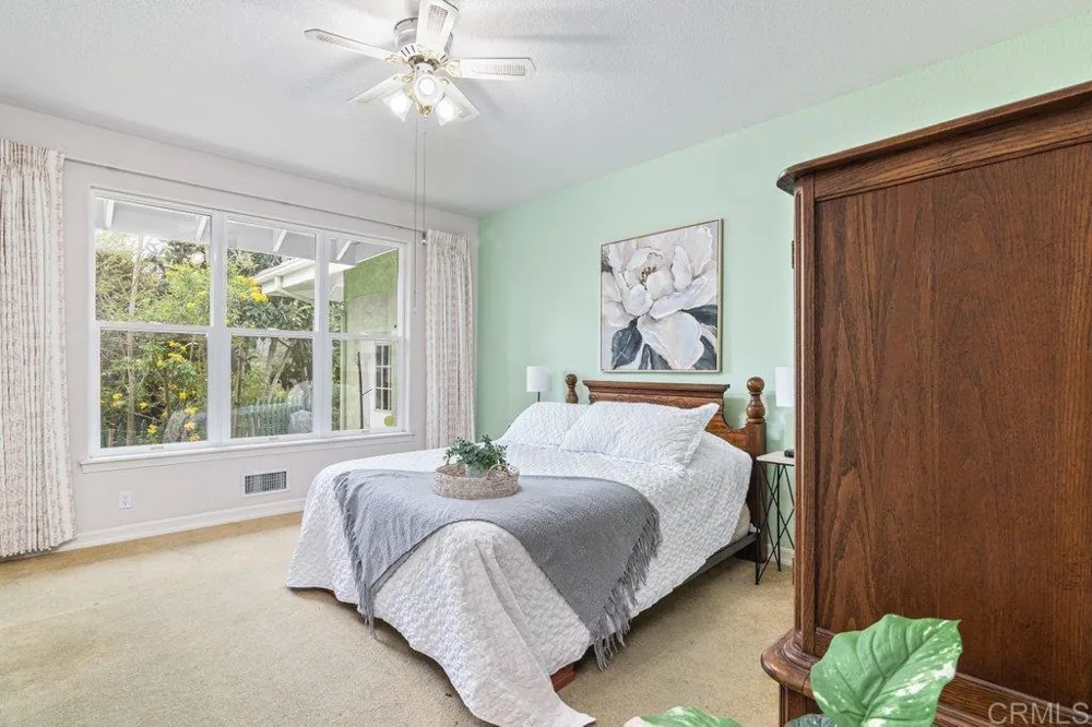 4327 Hollyhill Road Vista, CA 92084
