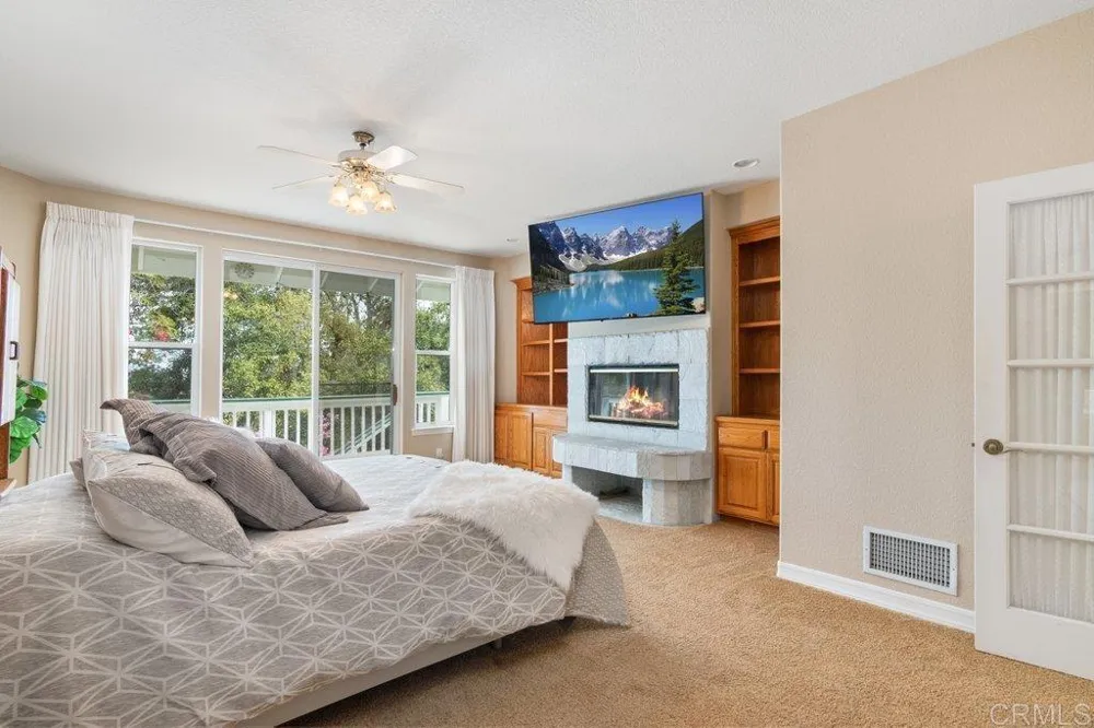 4327 Hollyhill Road Vista, CA 92084