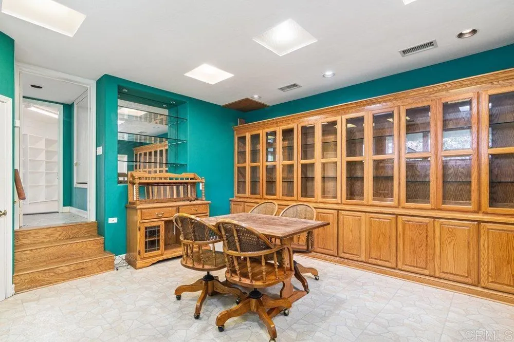 4327 Hollyhill Road Vista, CA 92084