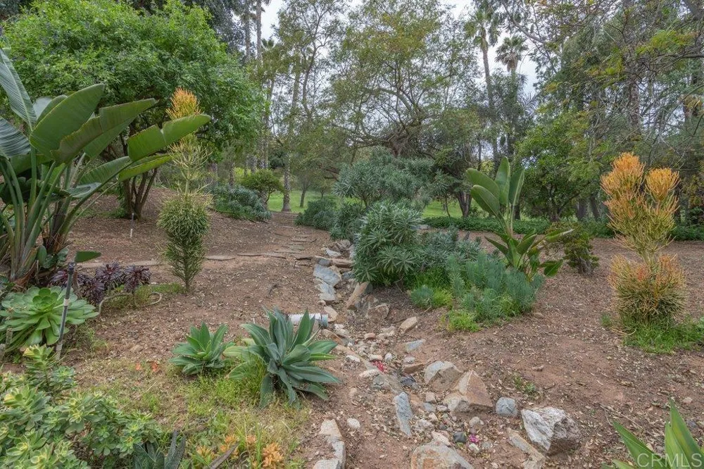 4327 Hollyhill Road Vista, CA 92084