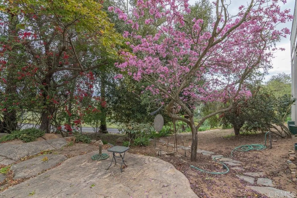 4327 Hollyhill Road Vista, CA 92084
