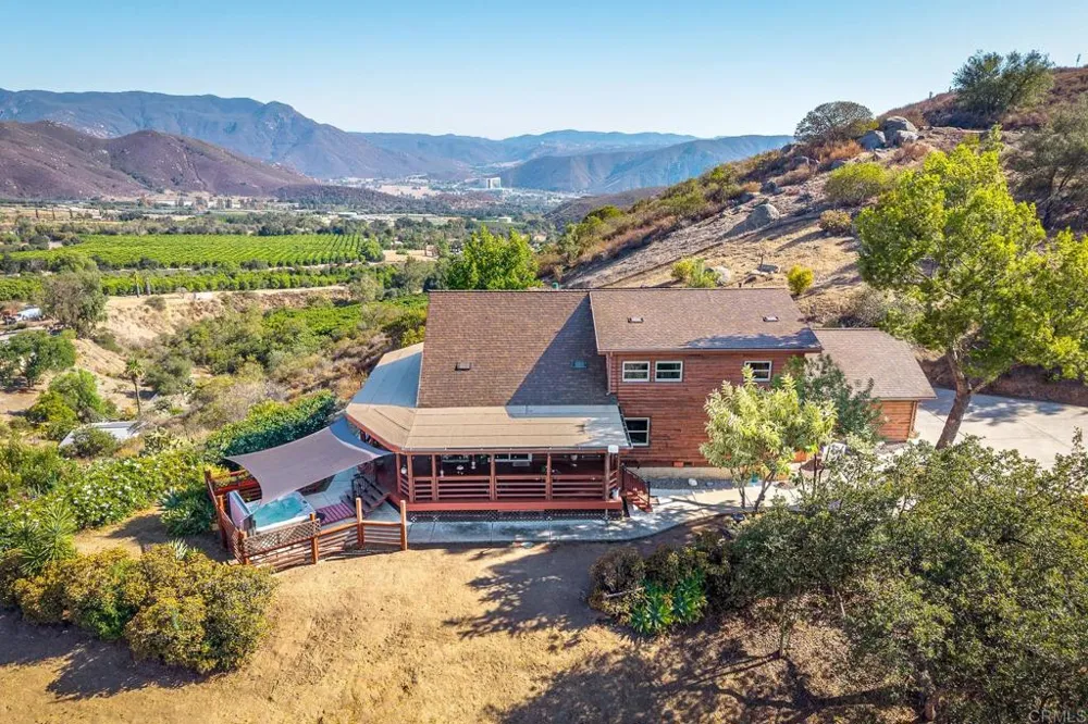 17552 S Mesa Drive Pauma Valley, CA 92061