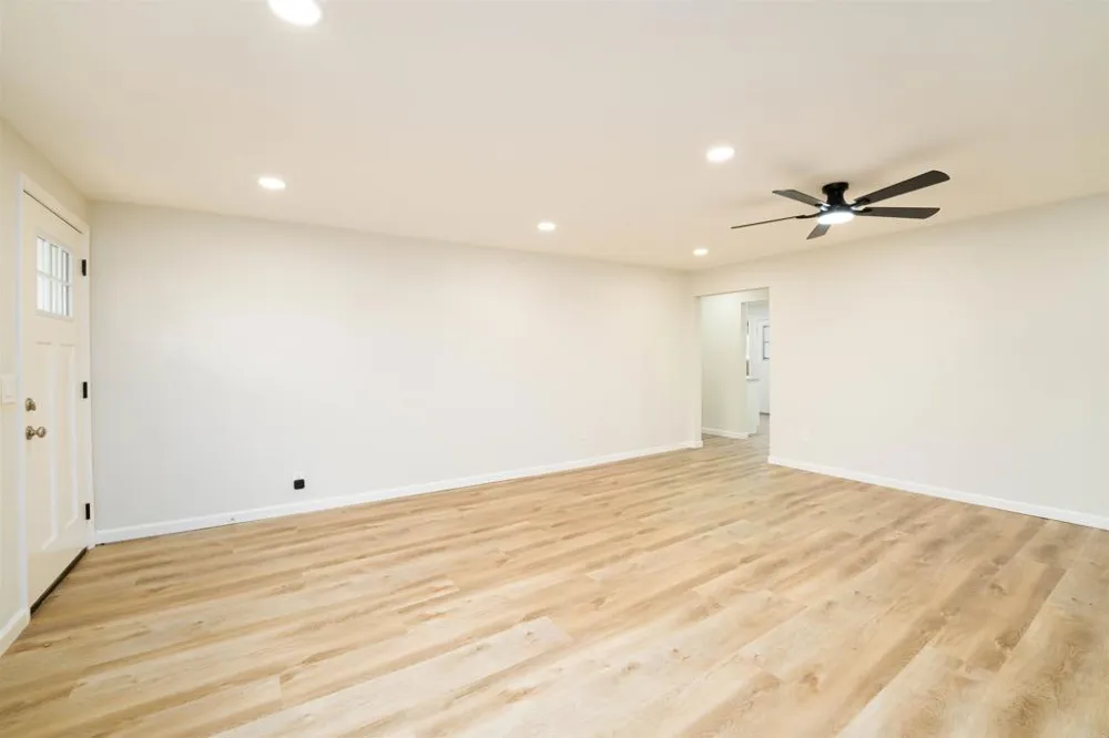 1758 Manor Drive Vista, CA 92084