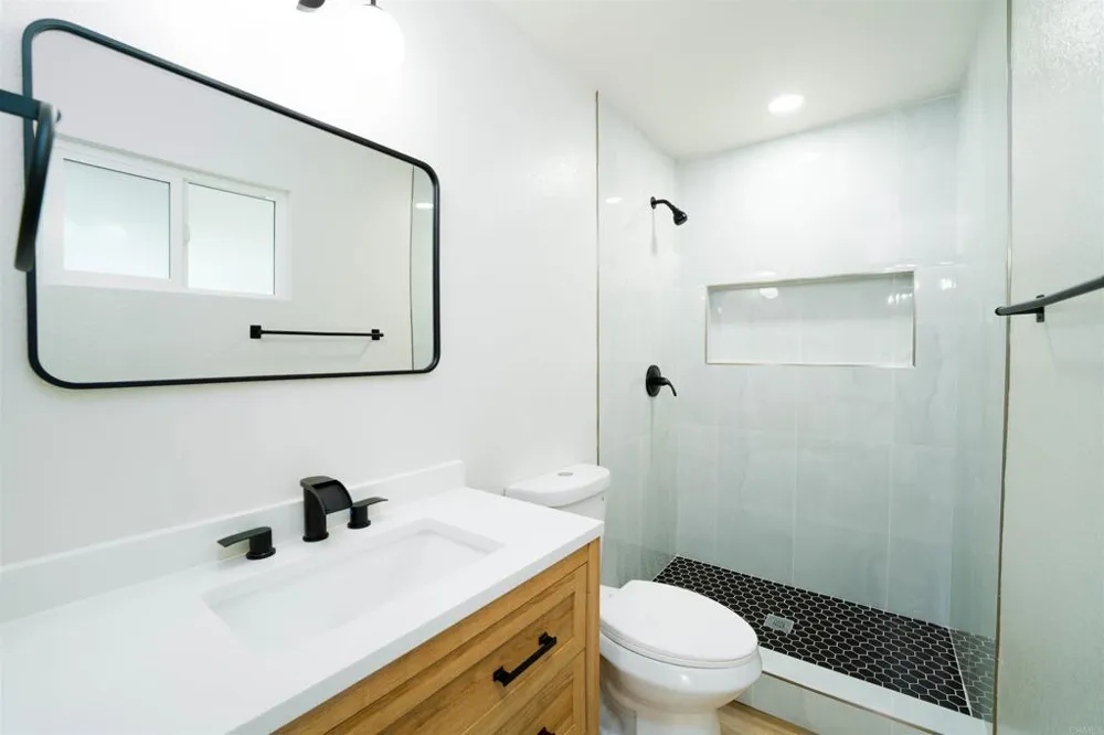 1758 Manor Drive Vista, CA 92084
