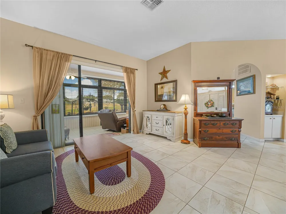 5888 SANDPIPERS DRIVE Lakeland, FL 33809