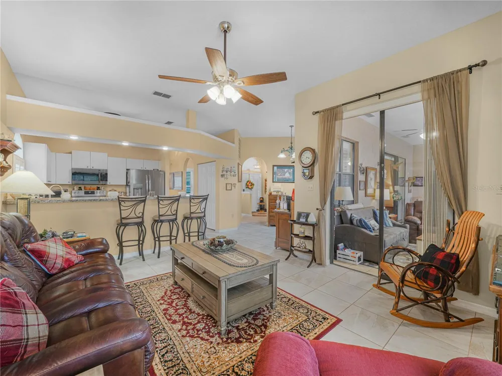 5888 SANDPIPERS DRIVE Lakeland, FL 33809
