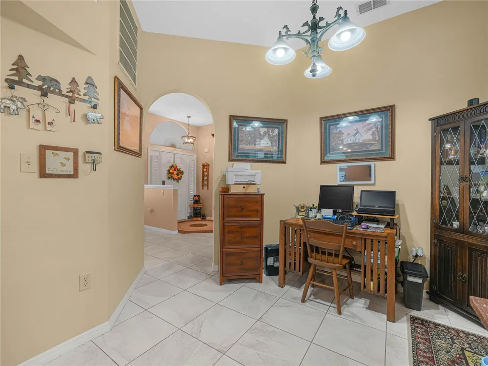 5888 SANDPIPERS DRIVE Lakeland, FL 33809