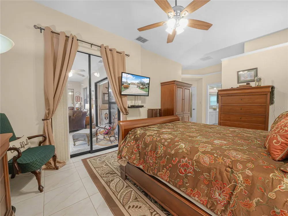 5888 SANDPIPERS DRIVE Lakeland, FL 33809