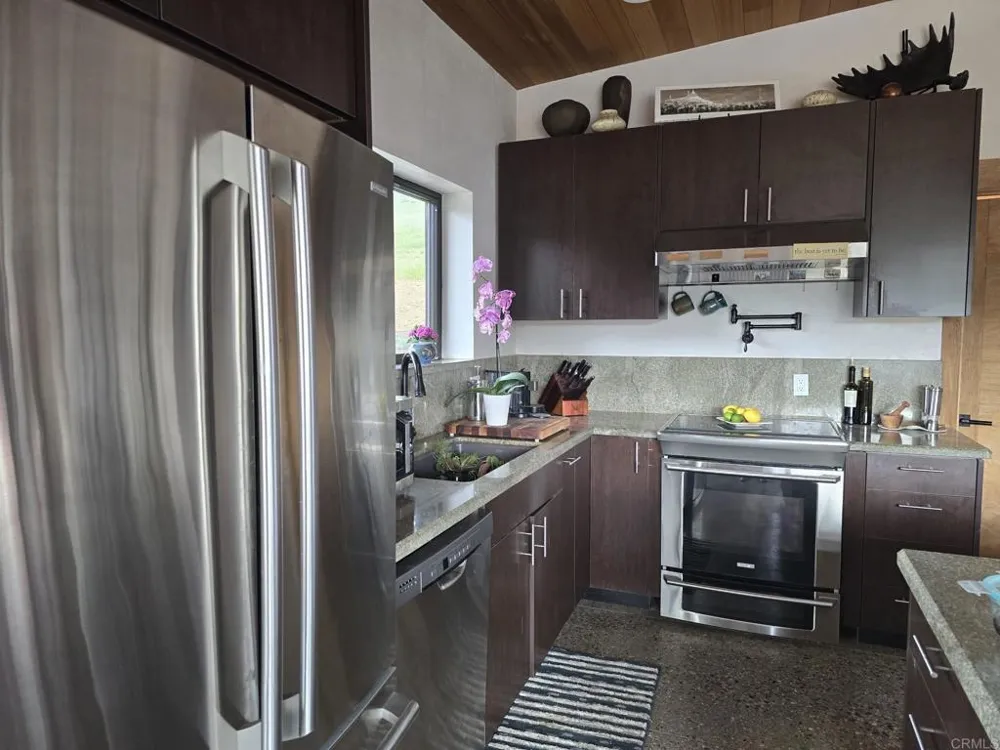 550 Limekiln Road Hollister, CA 95023