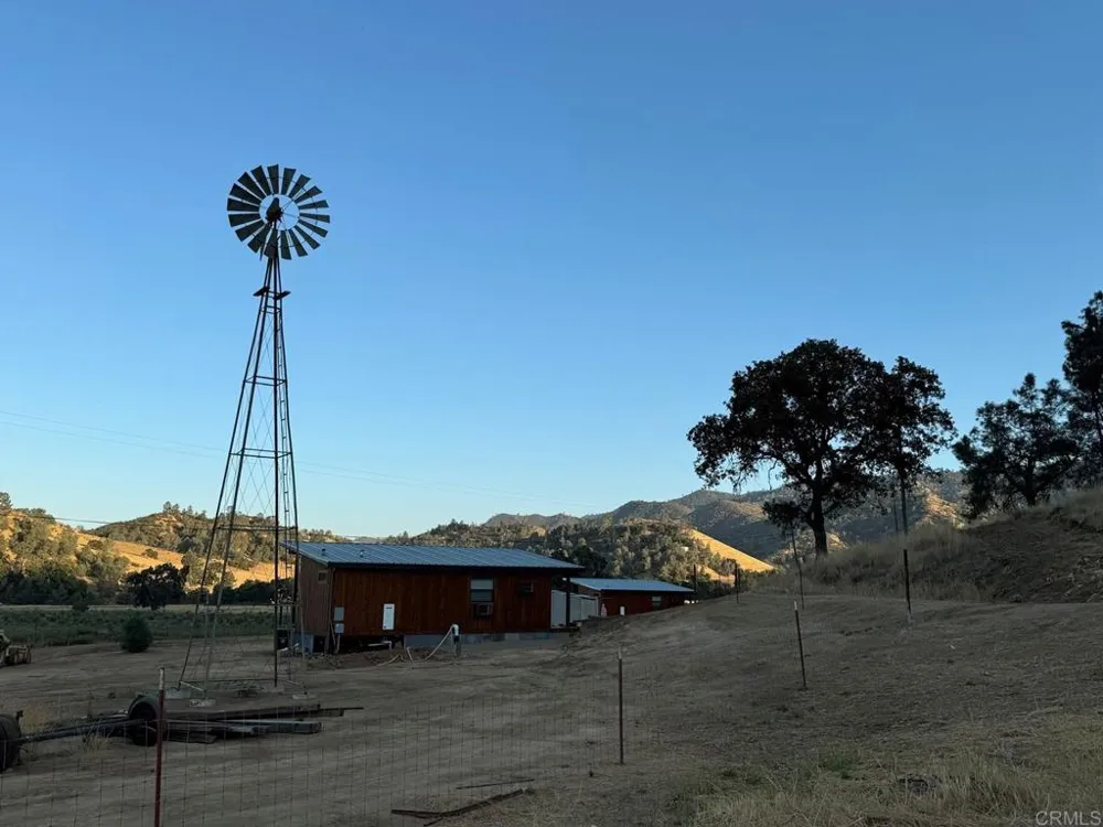 550 Limekiln Road Hollister, CA 95023