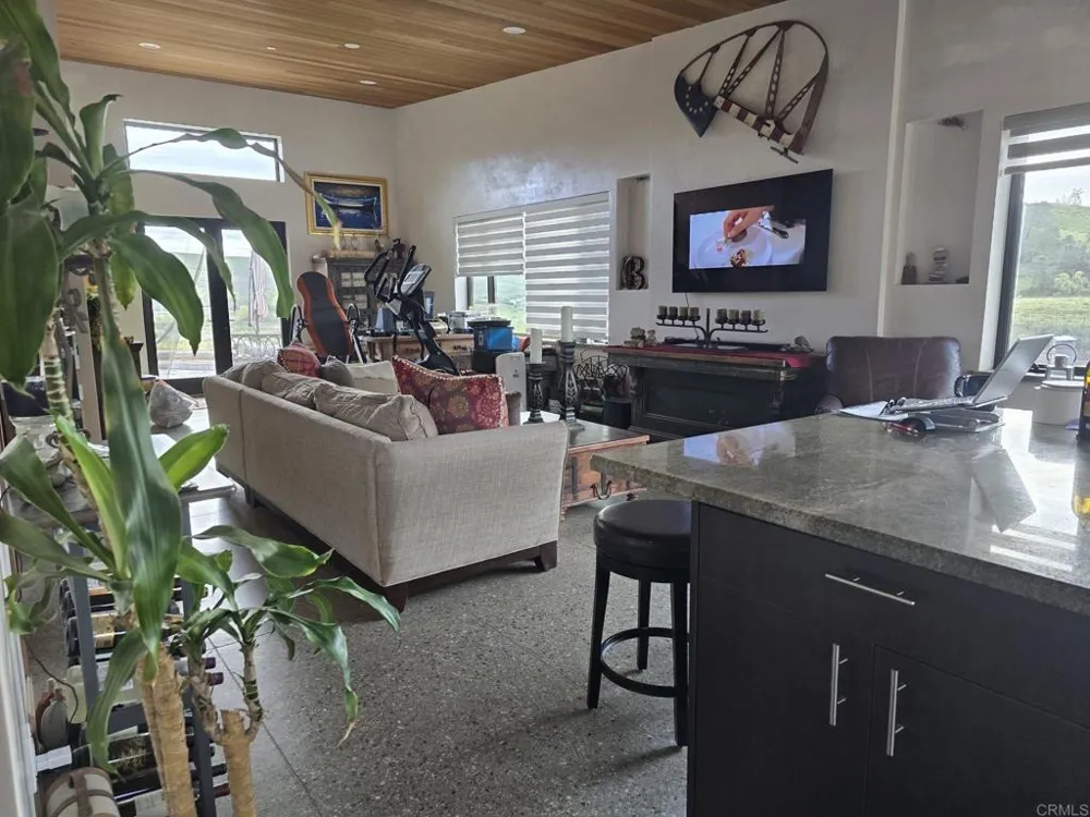 550 Limekiln Road Hollister, CA 95023