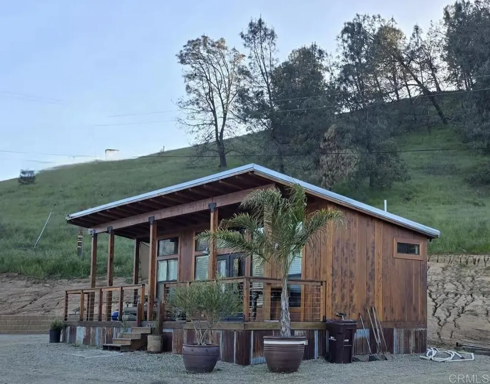 550 Limekiln Road Hollister, CA 95023