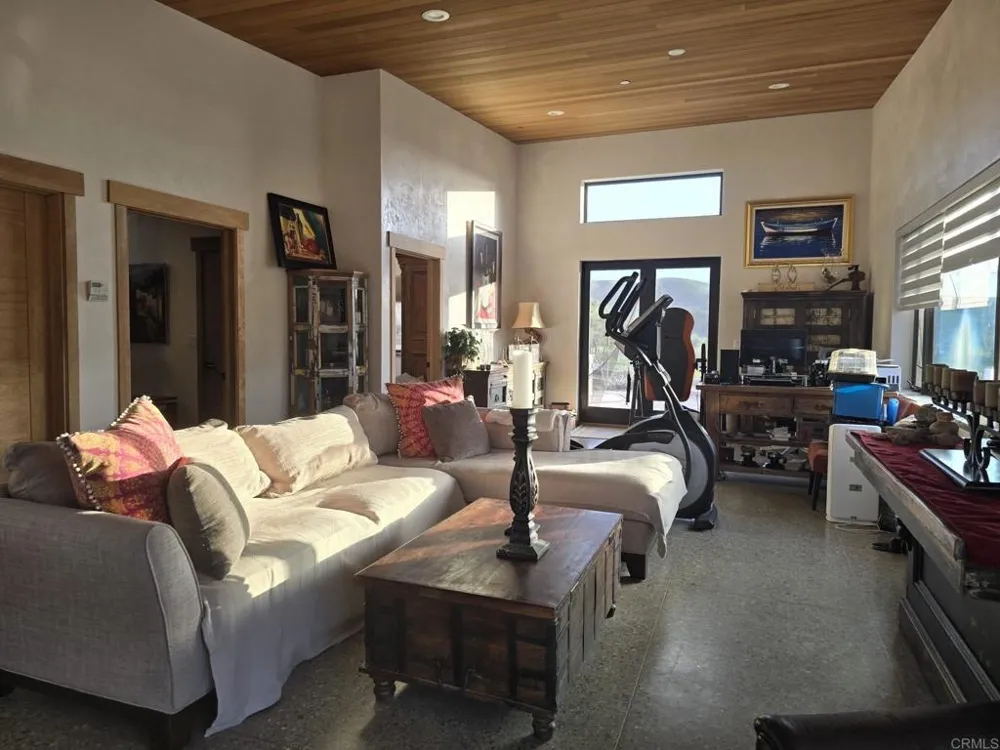 550 Limekiln Road Hollister, CA 95023