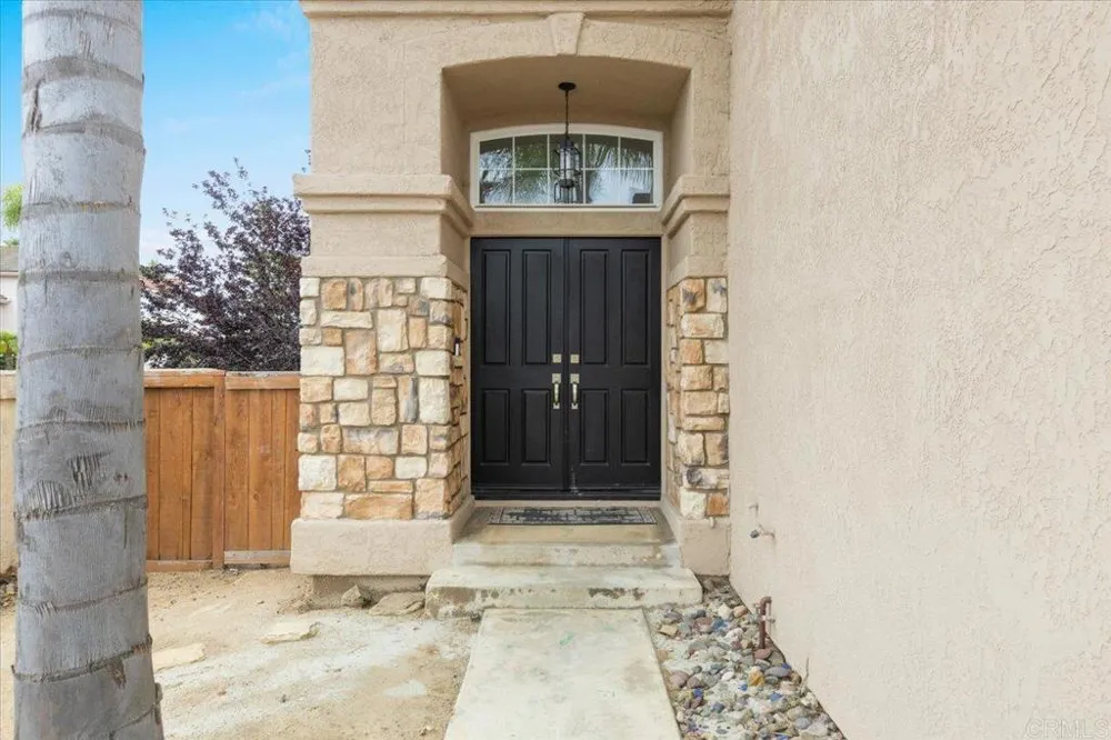 2043 Dawn View Glen Escondido, CA 92026