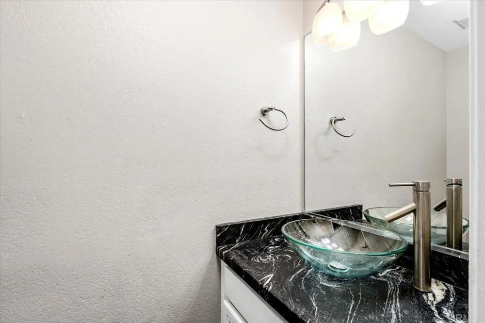 2043 Dawn View Glen Escondido, CA 92026