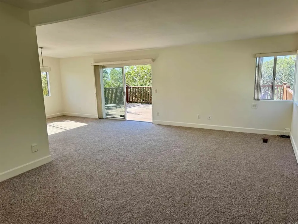 2511 El Amigo Rd Del Mar, CA 92014