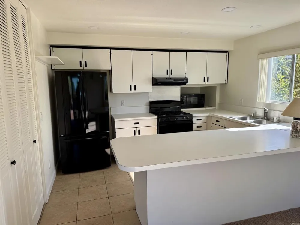 2511 El Amigo Rd Del Mar, CA 92014