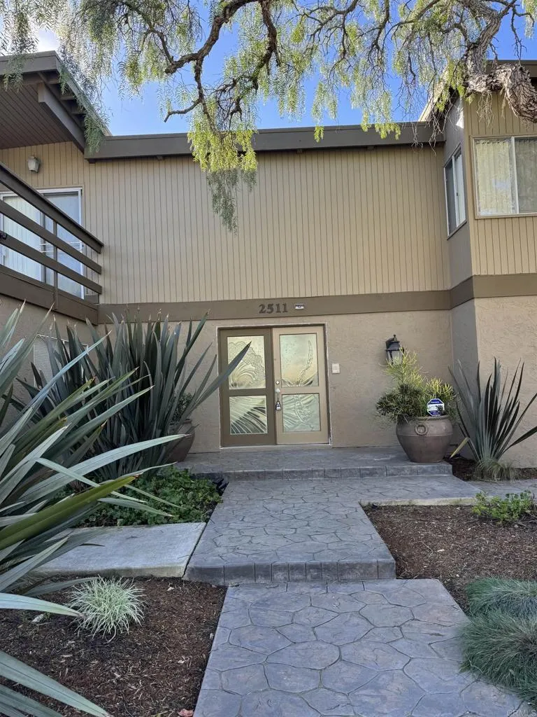 2511 El Amigo Rd Del Mar, CA 92014