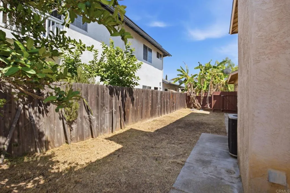 1737 Foxfire Court Escondido, CA 92026