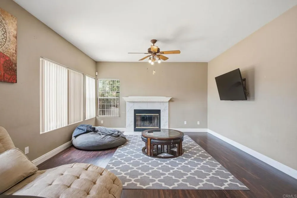1737 Foxfire Court Escondido, CA 92026
