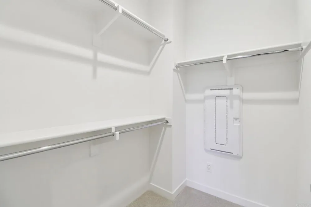 4942 Spirea Way Carlsbad, CA 92008
