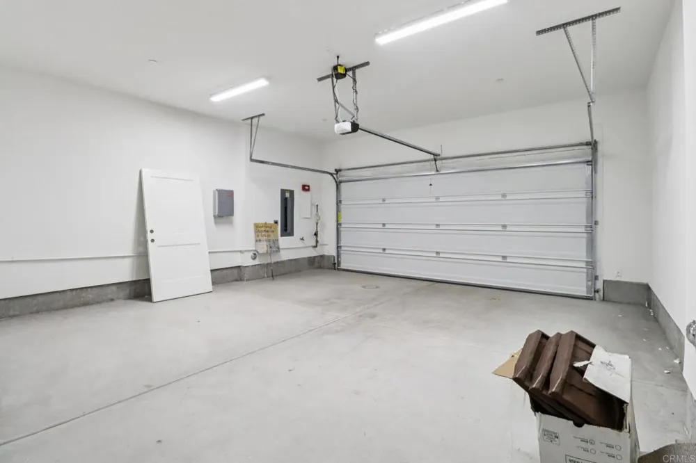 4942 Spirea Way Carlsbad, CA 92008
