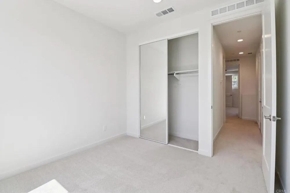 4942 Spirea Way Carlsbad, CA 92008